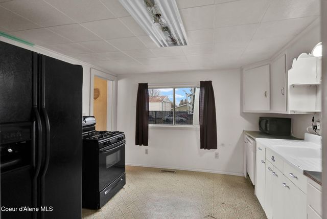 10264 N GOVERNMENT WAY, Hayden, ID 83835