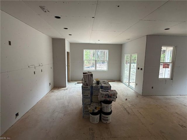 6912 Sunset Cove LN, Gloucester, VA 23061