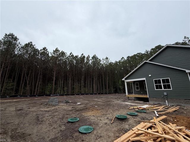 6912 Sunset Cove LN, Gloucester, VA 23061