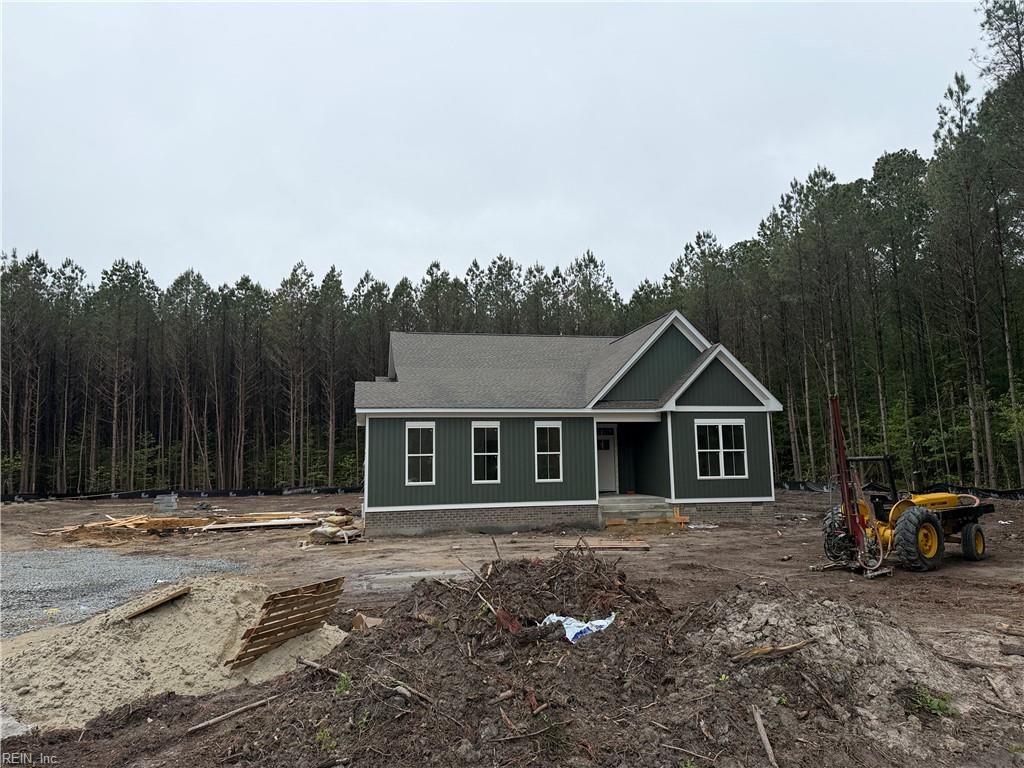 6912 Sunset Cove LN, Gloucester, VA 23061