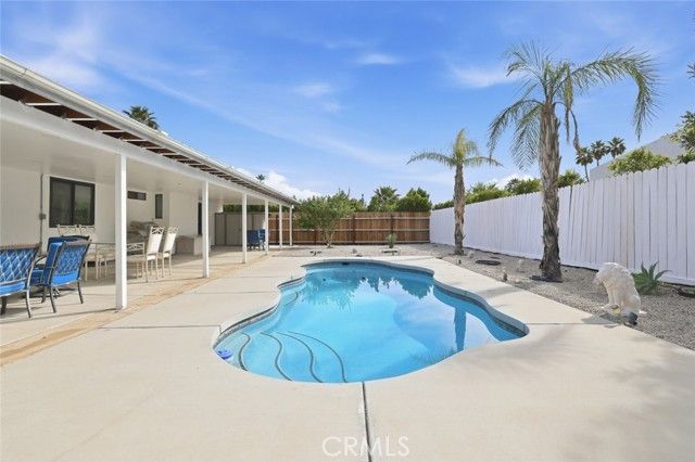 2901 E Via Escuela, Palm Springs, CA 92262