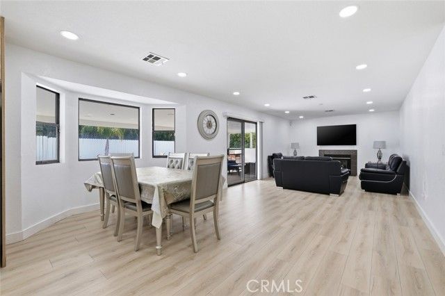 2901 E Via Escuela, Palm Springs, CA 92262