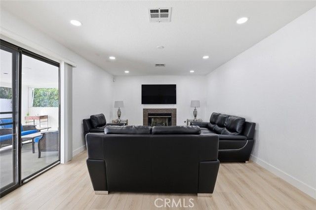 2901 E Via Escuela, Palm Springs, CA 92262