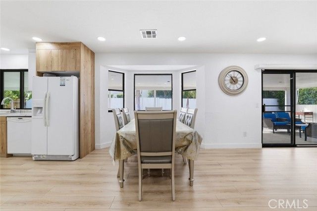 2901 E Via Escuela, Palm Springs, CA 92262