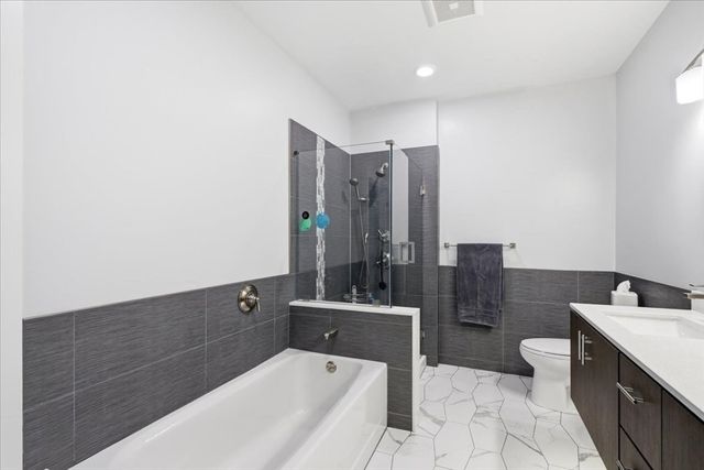 2 Cliveden St. 403E, Quincy, MA 02169