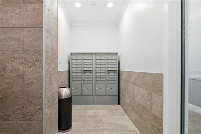 2 Cliveden St. 403E, Quincy, MA 02169