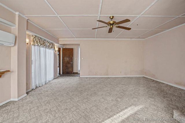 5606 S Trenton Avenue, Tulsa, OK 74105