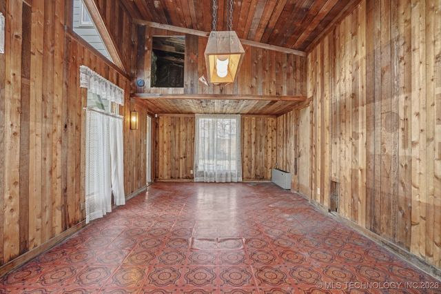 5606 S Trenton Avenue, Tulsa, OK 74105