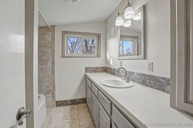 5606 S Trenton Avenue, Tulsa, OK 74105