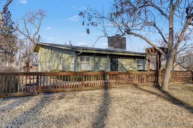 5606 S Trenton Avenue, Tulsa, OK 74105