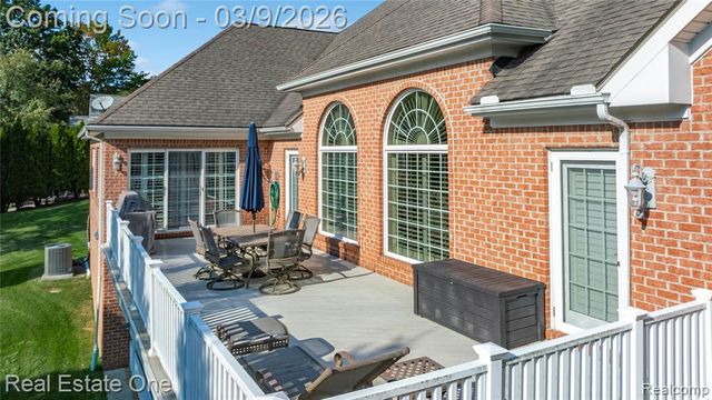 1937 Carsons Cove, Commerce Twp, MI 48390