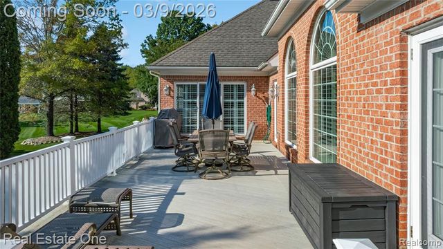 1937 Carsons Cove, Commerce Twp, MI 48390
