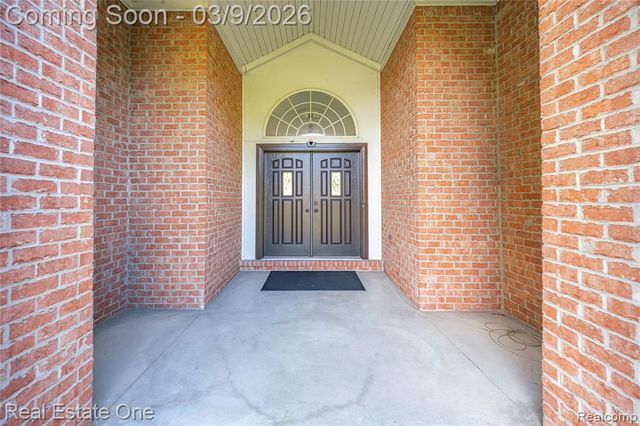 1937 Carsons Cove, Commerce Twp, MI 48390