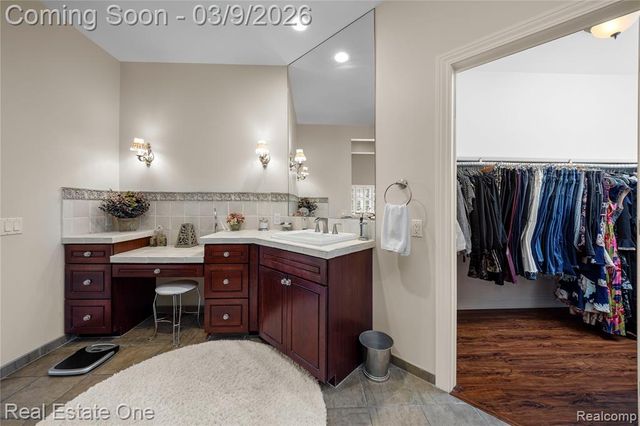 1937 Carsons Cove, Commerce Twp, MI 48390