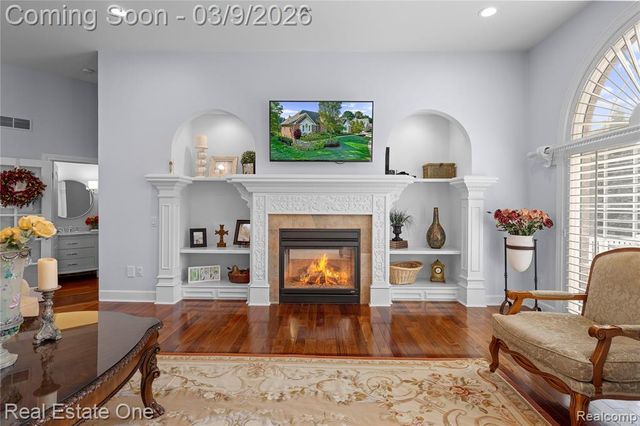 1937 Carsons Cove, Commerce Twp, MI 48390