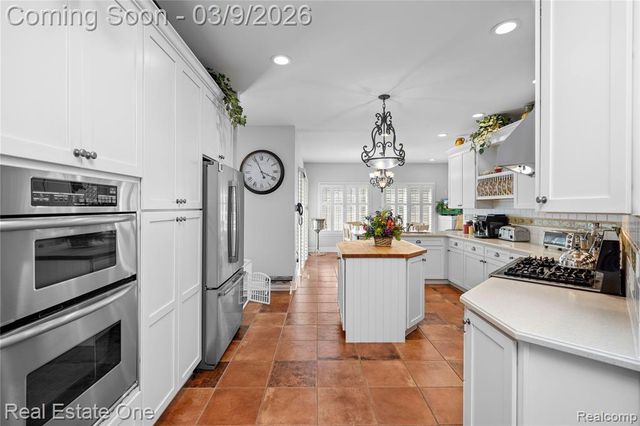 1937 Carsons Cove, Commerce Twp, MI 48390