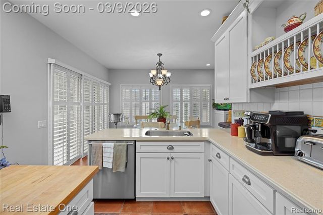 1937 Carsons Cove, Commerce Twp, MI 48390