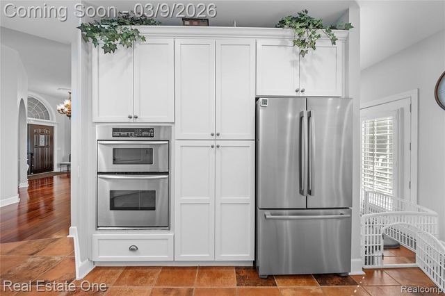 1937 Carsons Cove, Commerce Twp, MI 48390