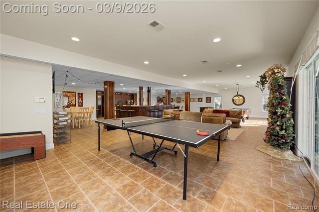 1937 Carsons Cove, Commerce Twp, MI 48390