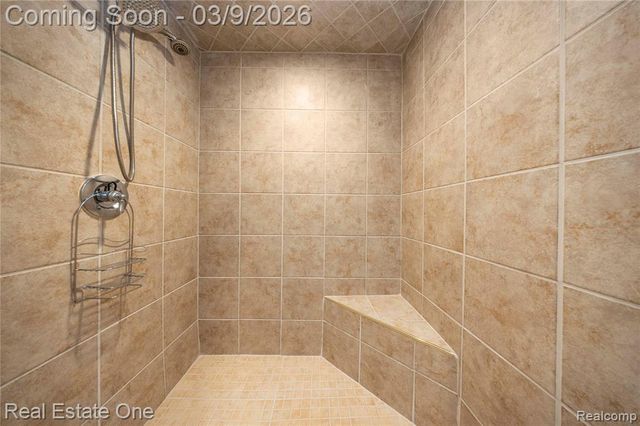 1937 Carsons Cove, Commerce Twp, MI 48390