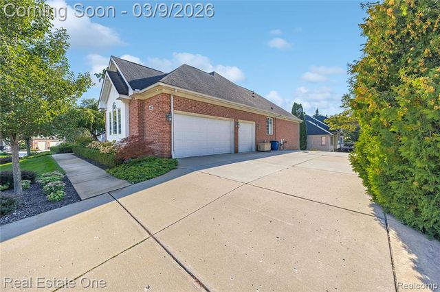 1937 Carsons Cove, Commerce Twp, MI 48390