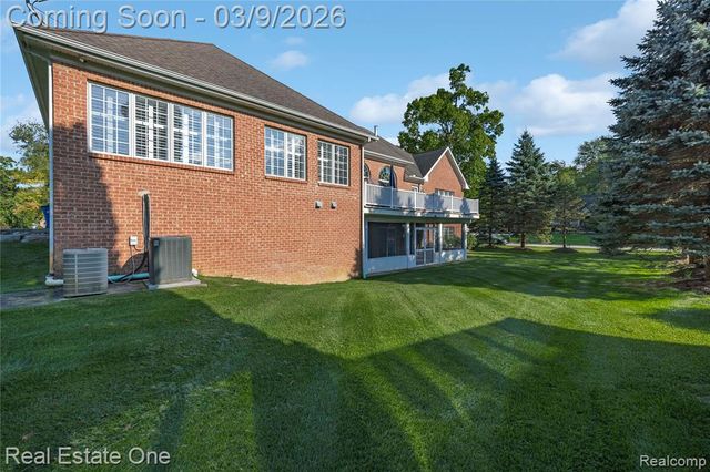 1937 Carsons Cove, Commerce Twp, MI 48390