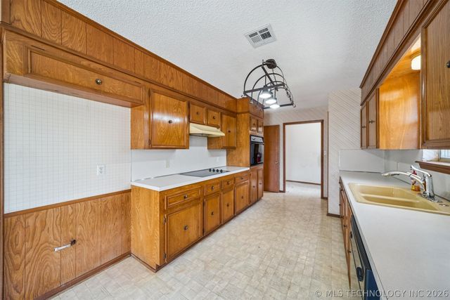 19266 S Old Highway 88 Highway, Claremore, OK 74017