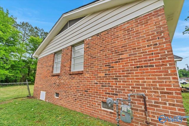 5021 Paden Drive NW, Huntsville, AL 35810