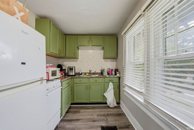 3718 S Wayne Avenue, Fort Wayne, IN 46807