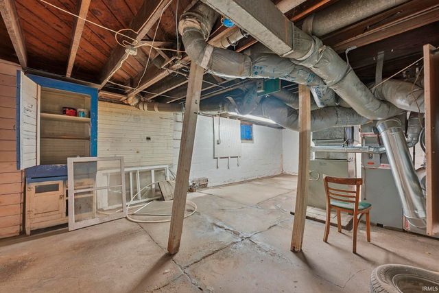 3718 S Wayne Avenue, Fort Wayne, IN 46807
