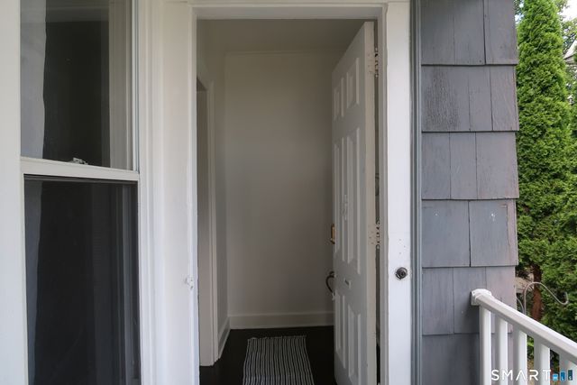 8 Rockwell Avenue, Naugatuck, CT 06770