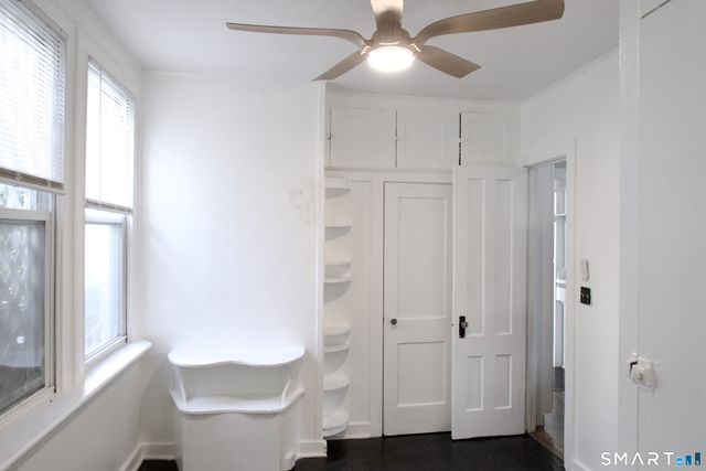 8 Rockwell Avenue, Naugatuck, CT 06770