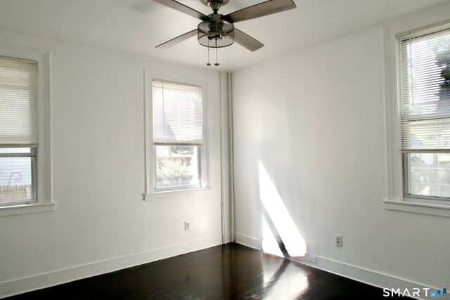 8 Rockwell Avenue, Naugatuck, CT 06770