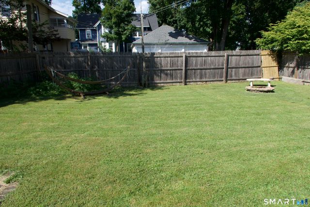 8 Rockwell Avenue, Naugatuck, CT 06770