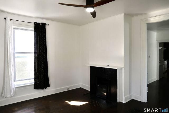 8 Rockwell Avenue, Naugatuck, CT 06770