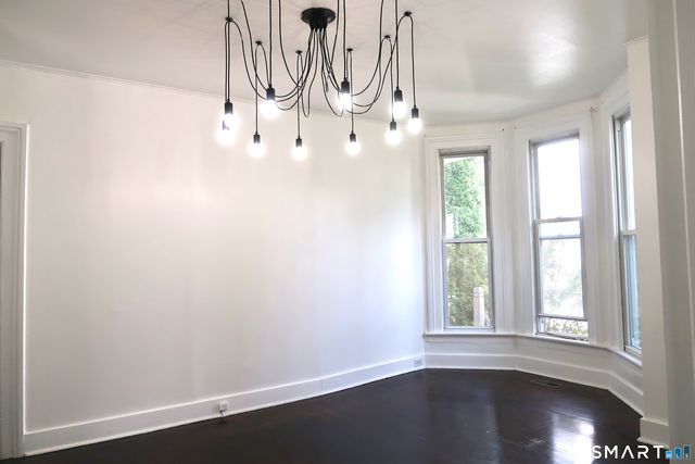 8 Rockwell Avenue, Naugatuck, CT 06770