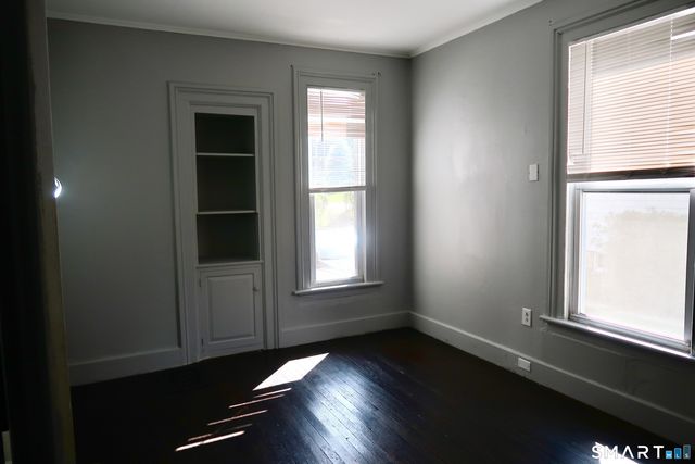 8 Rockwell Avenue, Naugatuck, CT 06770