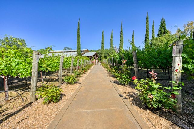 9345 King Rd, Loomis, CA 95650