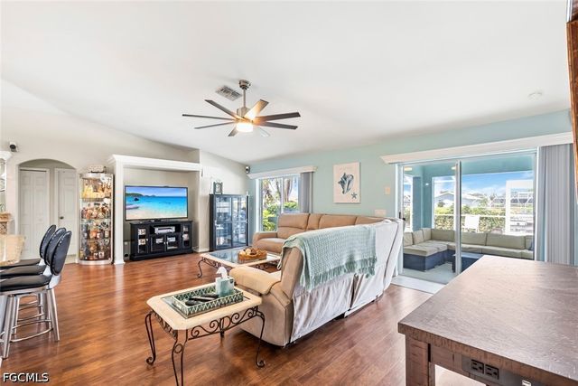 1413 SE 36th TER, Cape Coral, FL 33904