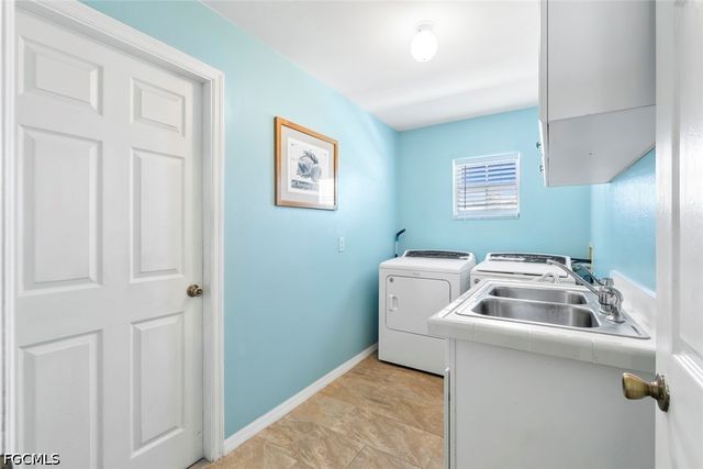 1413 SE 36th TER, Cape Coral, FL 33904