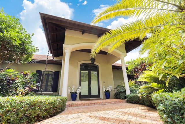 10601 SW 72nd Court, Pinecrest, FL 33156