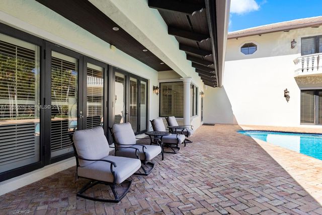 10601 SW 72nd Court, Pinecrest, FL 33156