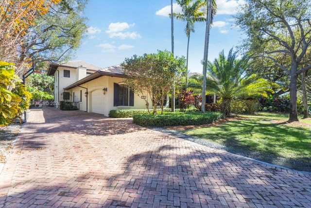 10601 SW 72nd Court, Pinecrest, FL 33156