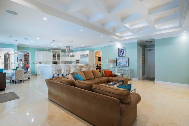 10601 SW 72nd Court, Pinecrest, FL 33156