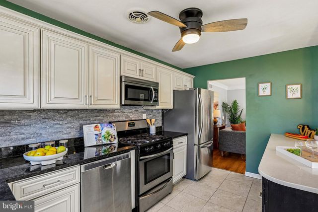 14 ARKLA CT, Catonsville, MD 21228
