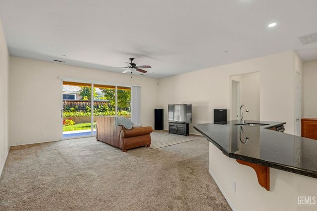 6409 Dover Place, Bakersfield, CA 93306