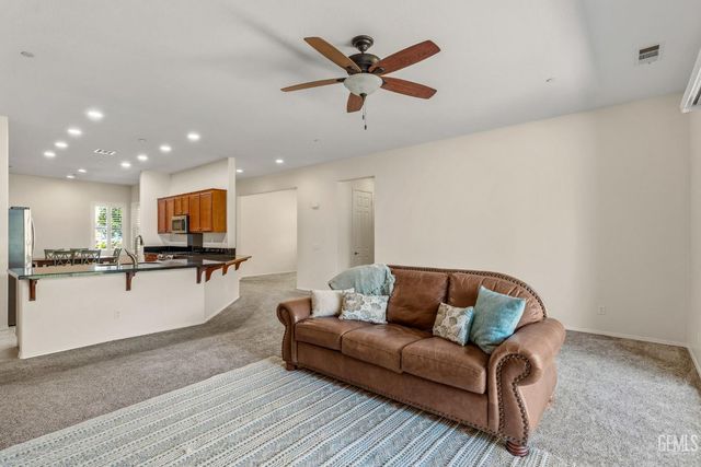 6409 Dover Place, Bakersfield, CA 93306