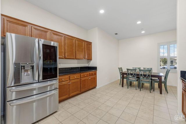 6409 Dover Place, Bakersfield, CA 93306