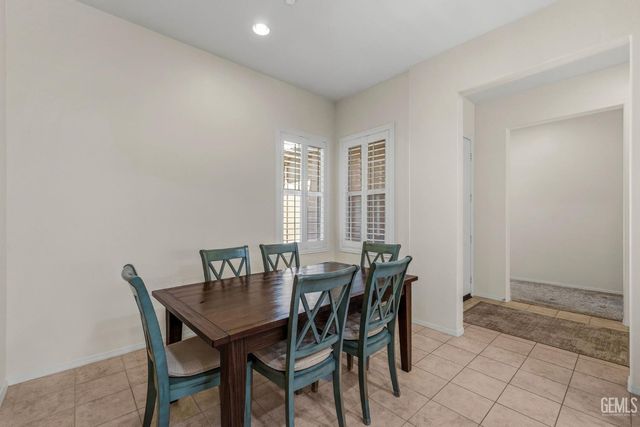 6409 Dover Place, Bakersfield, CA 93306