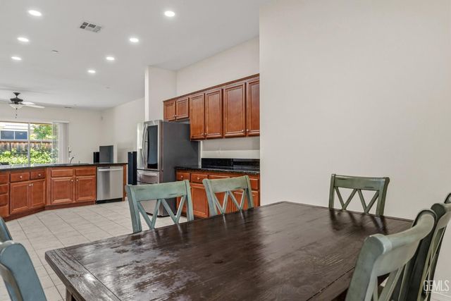 6409 Dover Place, Bakersfield, CA 93306